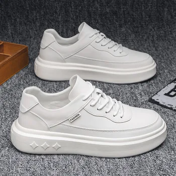 Корейская версия Маленьких белых туфель для мужчин 2023, весна-лето, Сосновый пирог, увеличивающая Рост Кожаная модная обувь